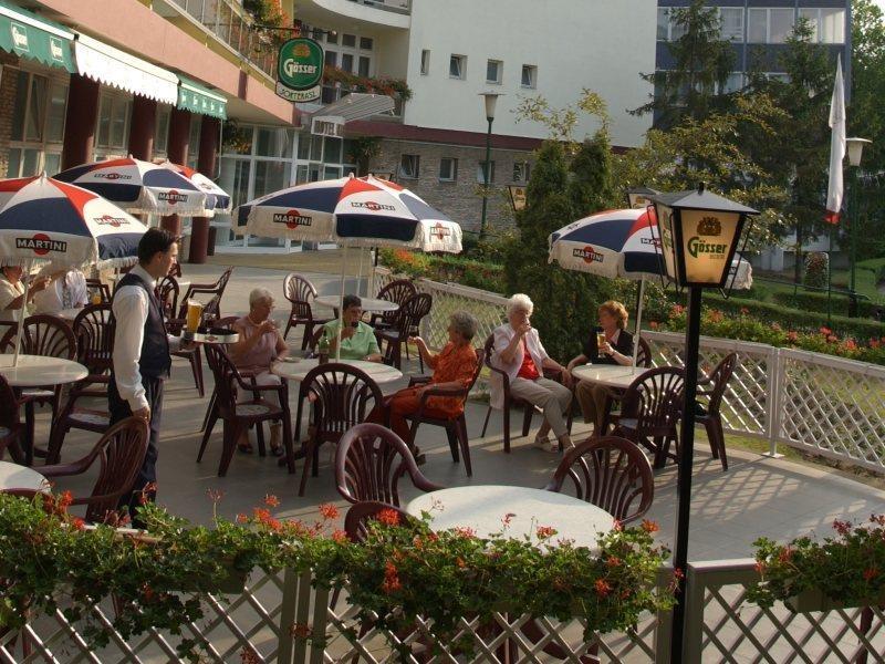 Hotel Nagyerdo Debrecen Eksteriør billede