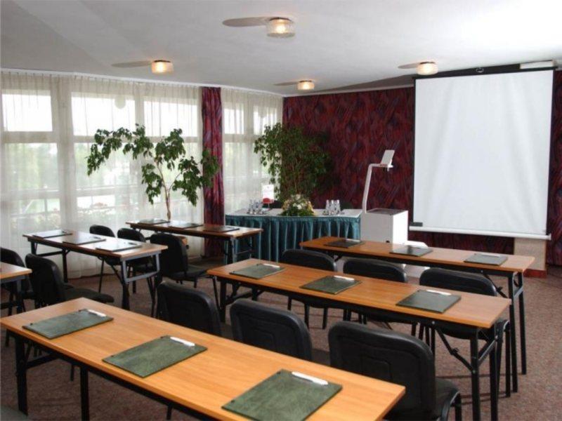 Hotel Nagyerdo Debrecen Eksteriør billede
