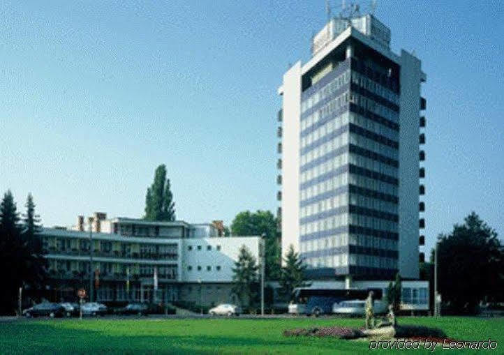 Hotel Nagyerdo Debrecen Eksteriør billede