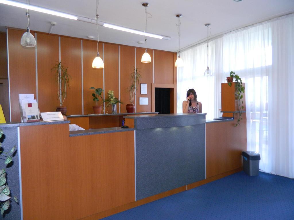 Hotel Nagyerdo Debrecen Eksteriør billede